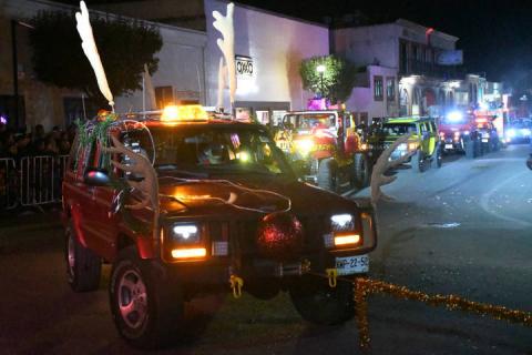 Llega la navidad al pueblo mágico de Tlaxco con emotivo desfile imagen 18