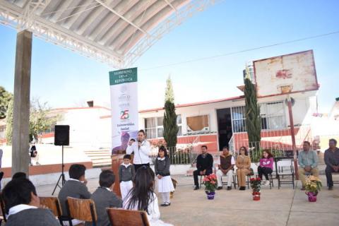 Entregan techumbre en escuela primaria de Hueyotlipan imagen 2