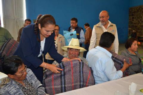 Lilia Olvera convive con pacientes de la UBR Nanacamilpa imagen 3