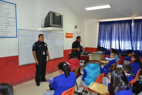 Sensibiliza policía municipal de Tlaxcala a jóvenes sobre educación vial