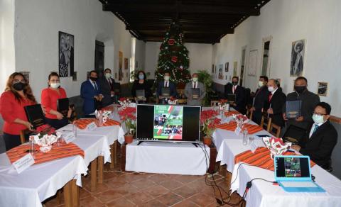 Entrega Víctor Hugo Sánchez ante Cabildo IV informe de Gobierno imagen 2
