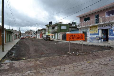 Vecinos agradecen adoquinamiento de calle a alcaldesa imagen 7