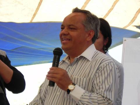 Ya empaté a Sánchez Anaya, dice AAL al registrarse en el PAN