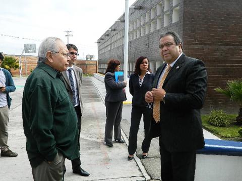 Visitan secretarios de salud y educación a la Universidad Metropolitana de Tlaxcala imagen 1