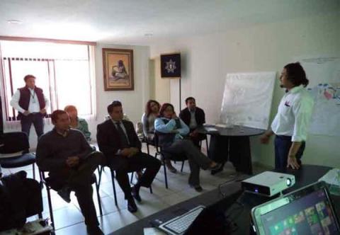 Recibe Seguridad Pública capitalina capacitación en control de adicciones