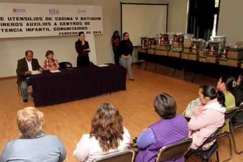 Entrega González Foullon enseres de cocina y botiquines a CAIC