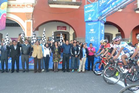 Da Banderazo Adolfo Escobar Jardínez a cuarta etapa Vuelta Ciclista México