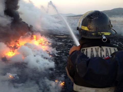 Sofoca cuerpo de bomberos incendio en relleno sanitario ubicado en Tlaxco