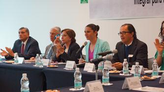 Presentan en el Senado reforma en beneficio de los migrantes