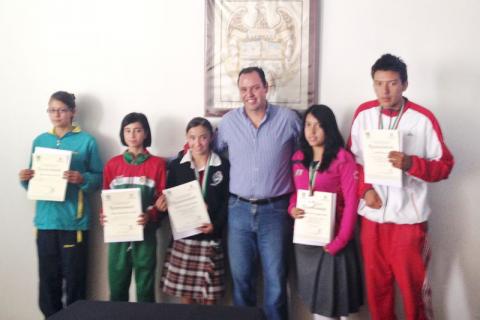 Reconoce el Ayuntamiento de Apizaco a deportistas destacados en la Olimpiada Nacional