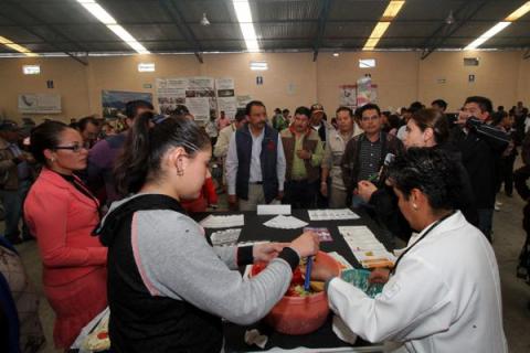 Realizan la edición número 17 de la Feria del Pescado en Atlangatepec