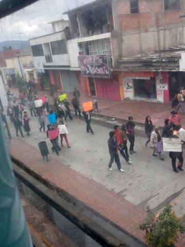 Salen otra vez a las calles Inconformes con parquímetros en Chiautempan