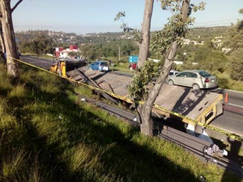 Dos muertos y tres heridos por accidente en la Tlaxcala- Puebla imagen 1