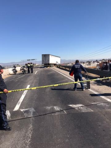 Dejan dos horas cadáver de accidentado en la México- Veracruz imagen 3