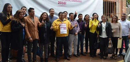Enrique Aguilar alza la mano para gobernar Apizaco