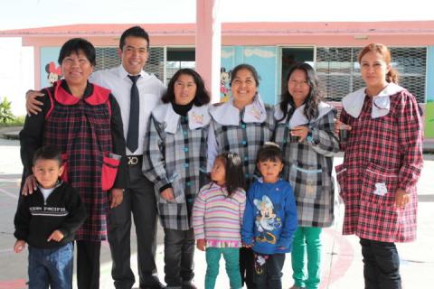 Visita Bladimir Zainos Flores la escuela Preescolar "Guadalupe Bernal de Cuellar" imagen 1