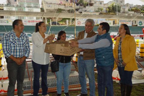 Alcalde de Calpulalpan entrega apoyos por casi 4 mdp en beneficio de campesinos imagen 2