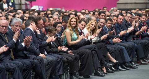 Reforma: Peña y su gabinete buscan el amparo de la SCJN para no ser detenidos por el caso César Duarte