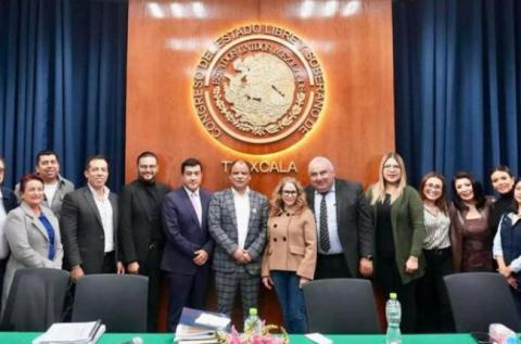 Acude secretario de Finanzas a mesa de trabajo con diputadas y diputados