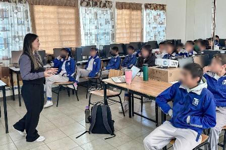 Estudiantes y Ayuntamiento de Huamantla cuidan el ambiente