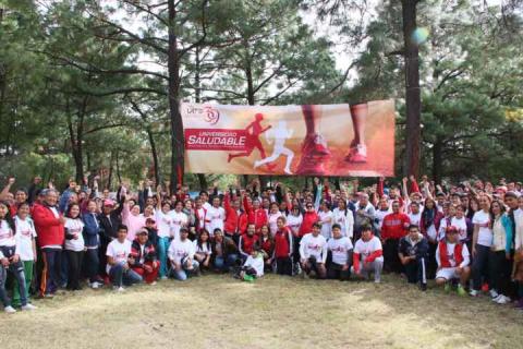Realizan “Caminata: Universidad Saludable” en la UAT