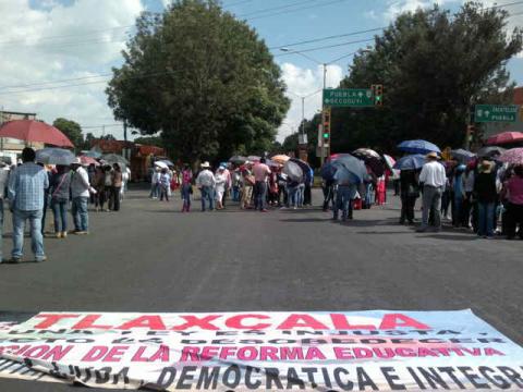 Maestros de la CNTE amenazan con plantón indefinido en la SEP imagen 1