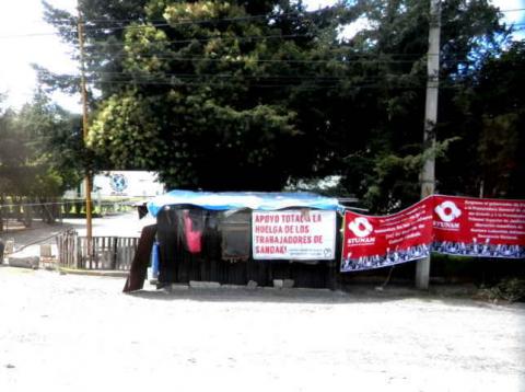 Se manifiestan trabajadores de Sandak en Calpulalpan imagen 8