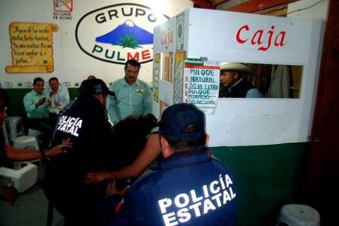 Escándalos de borrachos y borrachas en la Feria de Tlaxcala 2015 imagen 11