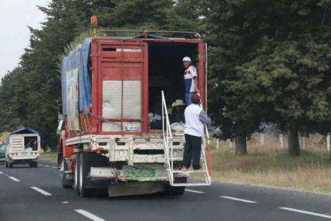 Miles de peregrinos cruzan por Tlaxcala rumbo a la Villa de Guadalupe imagen 4