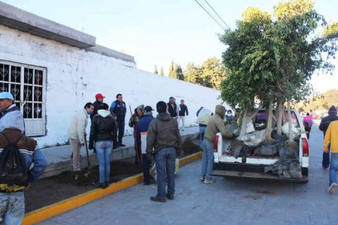 Encabeza JAAL trabajos de mantenimiento urbano imagen 3