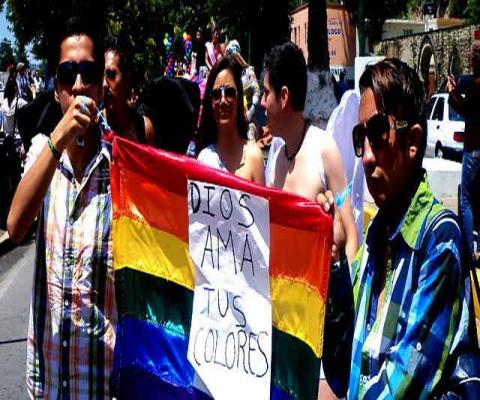 Desfile lésbico-gay por la igualdad y tolerancia en Tlaxcala imagen 10