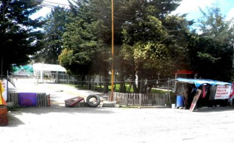 Se manifiestan trabajadores de Sandak en Calpulalpan imagen 2