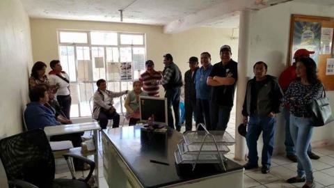 Por “huevón” se le arma al delegado de la Loma Xicohténcatl imagen 5