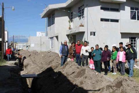 Llevan más servicios básicos a familias de Papalotla imagen 1