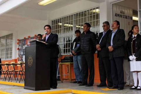 Reafirma Vicente Hernández Roldán su compromiso con la Educación de los Calpulalpenses imagen 7