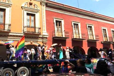 Desfile lésbico-gay por la igualdad y tolerancia en Tlaxcala imagen 12