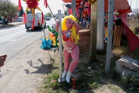 De moda las piñatas teiboleras en el Sur de Tlaxcala imagen 1