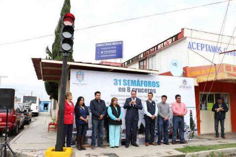 Instalan en Apizaco 31 semáforos nuevos en 8 cruceros imagen 2