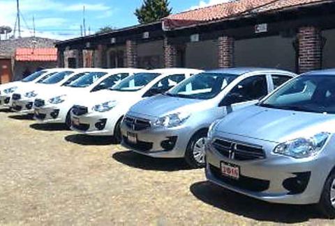 Estrenan ocho autos consejeros del ITE
