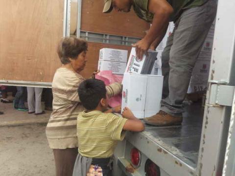 Familias de Xicohtzinco de escasos recursos son beneficiadas con una despensa por el DIF municipal imagen 3