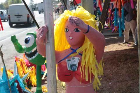 De moda las piñatas teiboleras en el Sur de Tlaxcala imagen 3