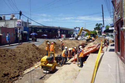 Modifica vialidad capitalina circulación vehicular frente a la Central Camionera