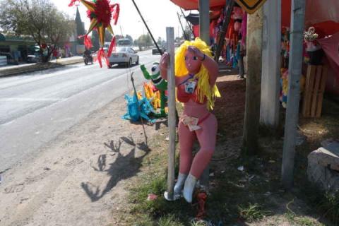 De moda las piñatas teiboleras en el Sur de Tlaxcala imagen 4