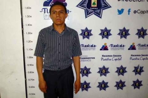 Detiene policía capitalina a hombre por robar monedero a septuagenaria