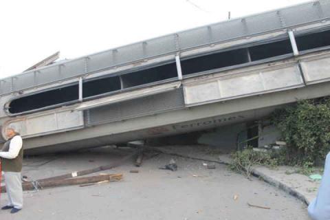 Se descarrila "La Bestia" en Apizaco, no hay muertos imagen 4