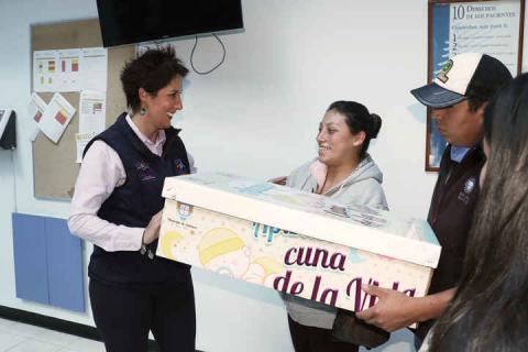 Entrega Vázquez Rodríguez apoyo a mujeres embarazadas imagen 3
