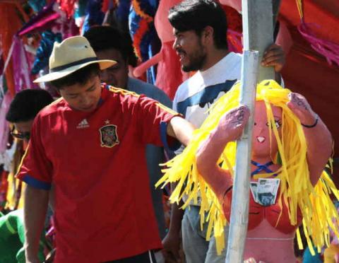 De moda las piñatas teiboleras en el Sur de Tlaxcala imagen 6