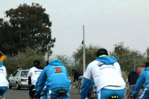 Miles de peregrinos cruzan por Tlaxcala rumbo a la Villa de Guadalupe imagen 5