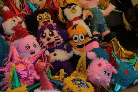 De moda las piñatas teiboleras en el Sur de Tlaxcala imagen 2