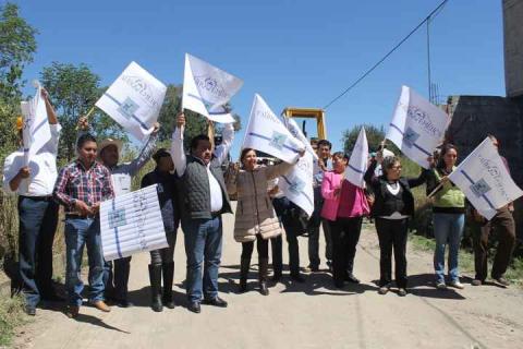 Alcalde y ex diputada inician obra pública en Yauhquemehcan